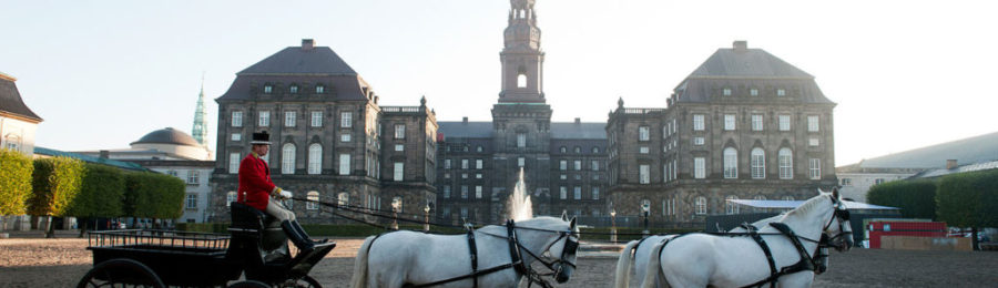 1280px-Christiansborg_Kopenhamn_Danmark,_Johannes_Jansson_(5)