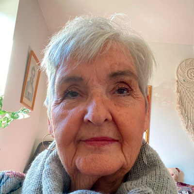 Jette Yvon Holst